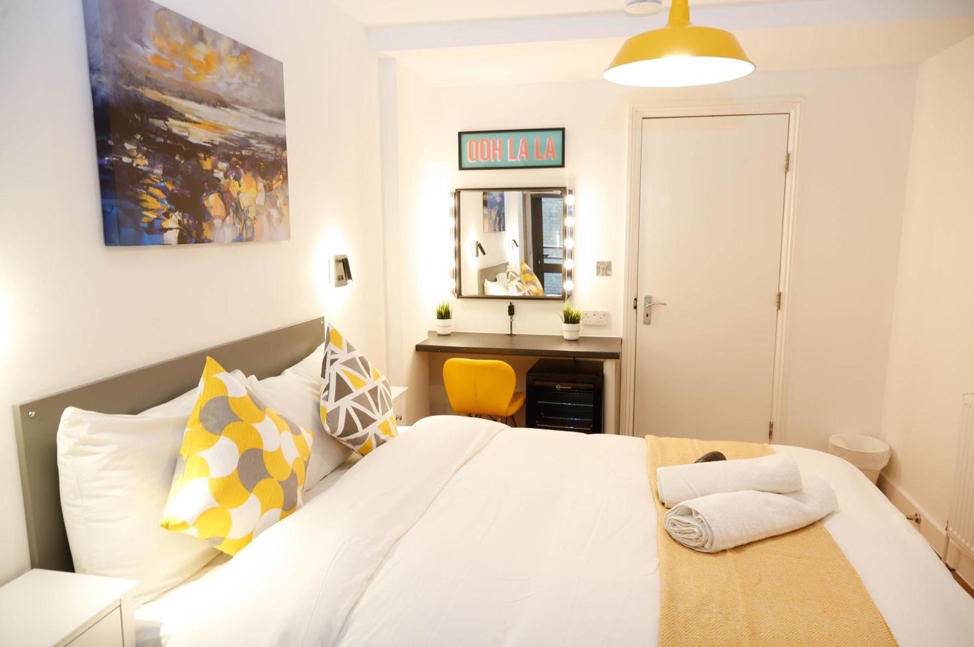 New Luxury Rooms In The Heart Of London Next To Shops, Cafes, Bars & Metro With Shared Bathrooms Eksteriør bilde