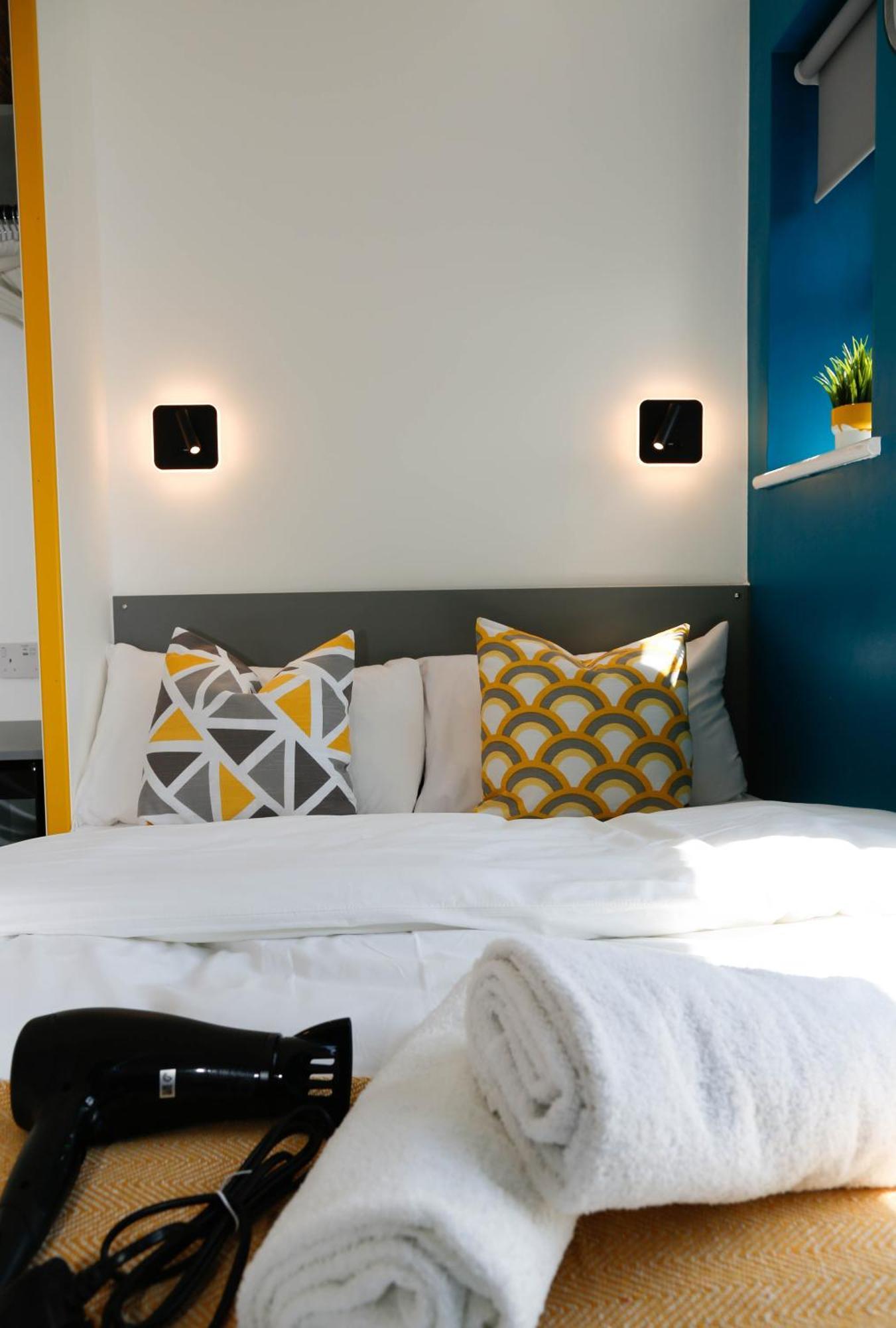 New Luxury Rooms In The Heart Of London Next To Shops, Cafes, Bars & Metro With Shared Bathrooms Eksteriør bilde