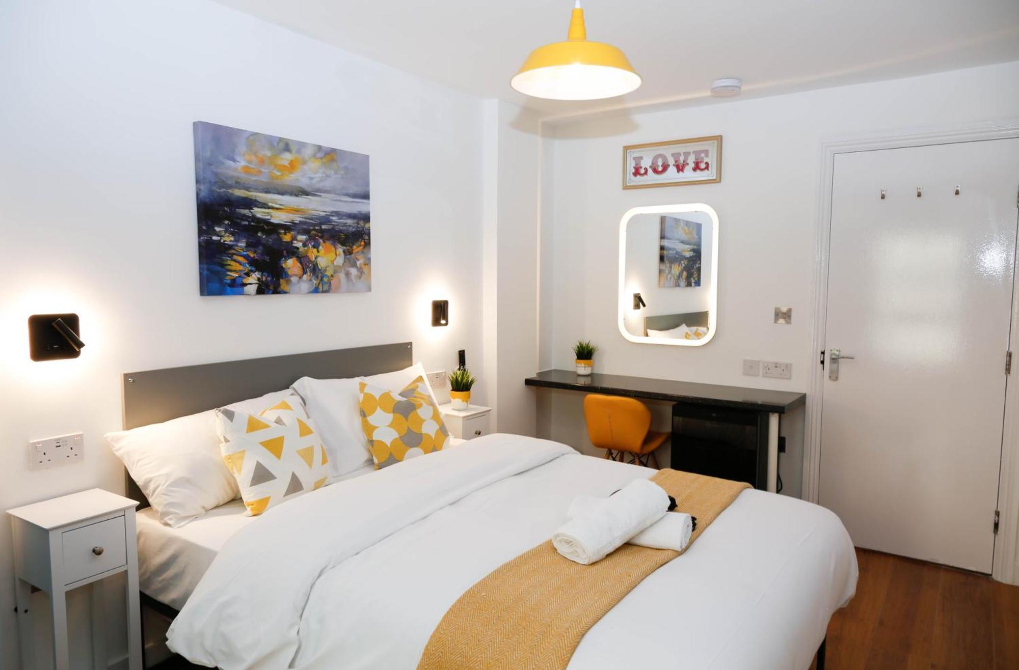 New Luxury Rooms In The Heart Of London Next To Shops, Cafes, Bars & Metro With Shared Bathrooms Eksteriør bilde
