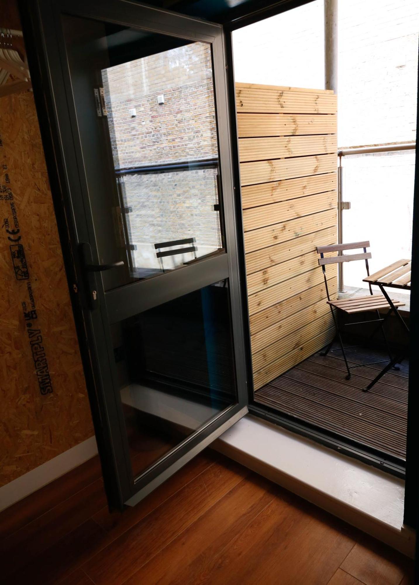 New Luxury Rooms In The Heart Of London Next To Shops, Cafes, Bars & Metro With Shared Bathrooms Eksteriør bilde