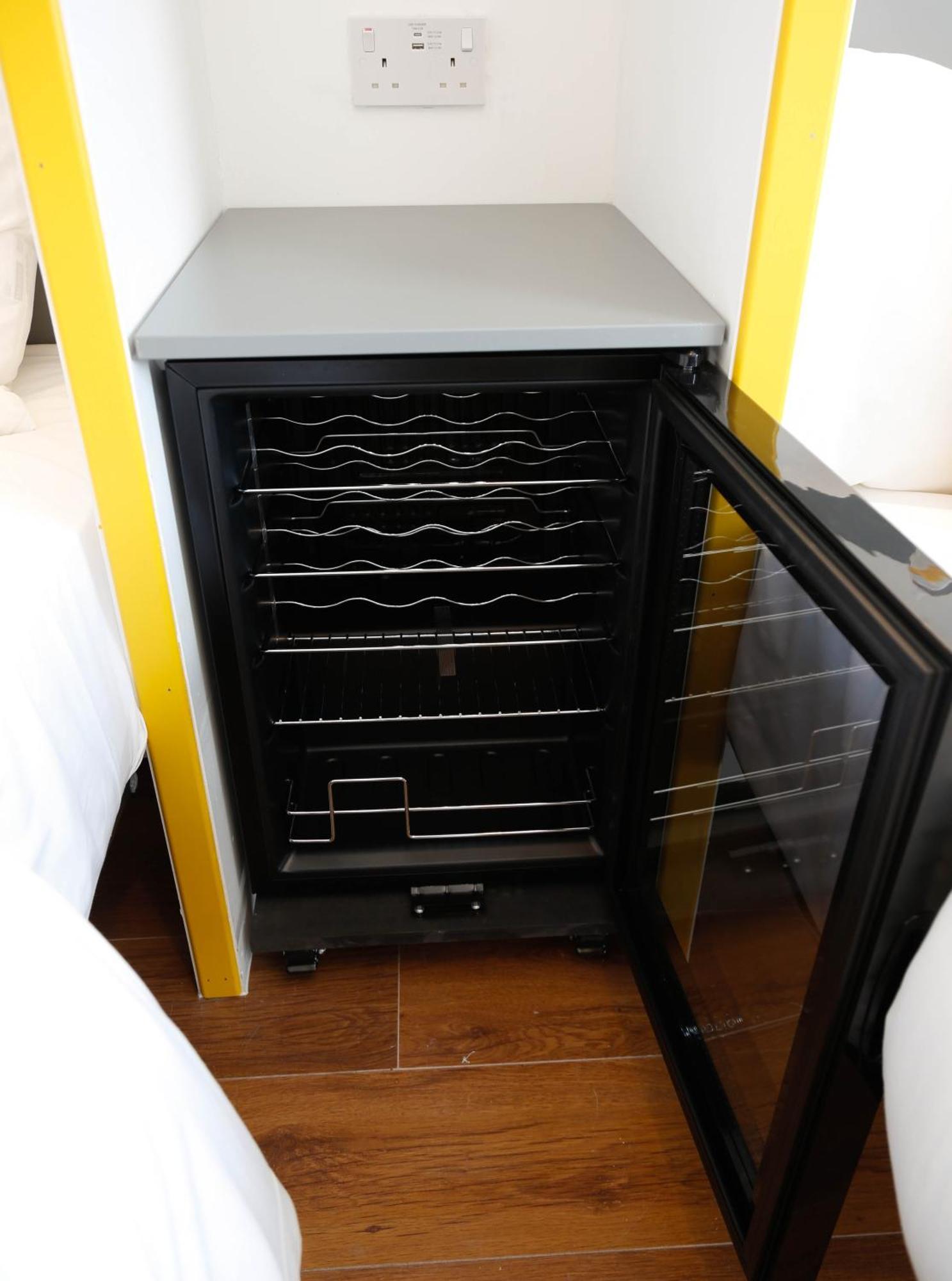 New Luxury Rooms In The Heart Of London Next To Shops, Cafes, Bars & Metro With Shared Bathrooms Eksteriør bilde